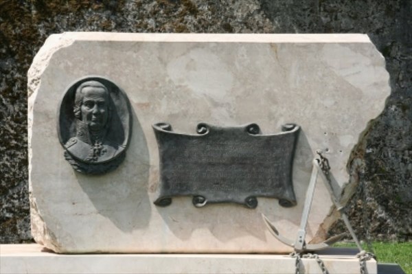 041-Памятник адмиралу Ушакову